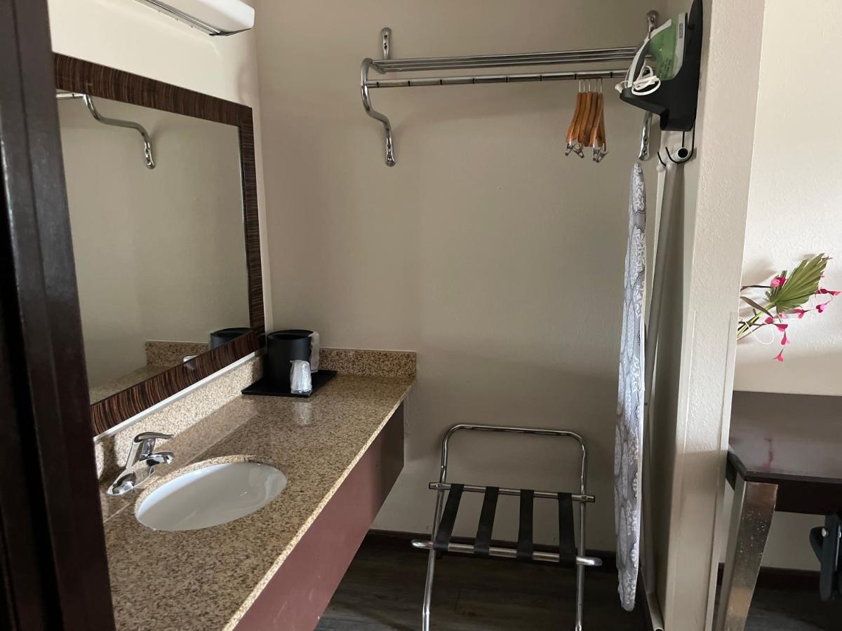 Royal Inn & Suites Mountain Grove Esterno foto